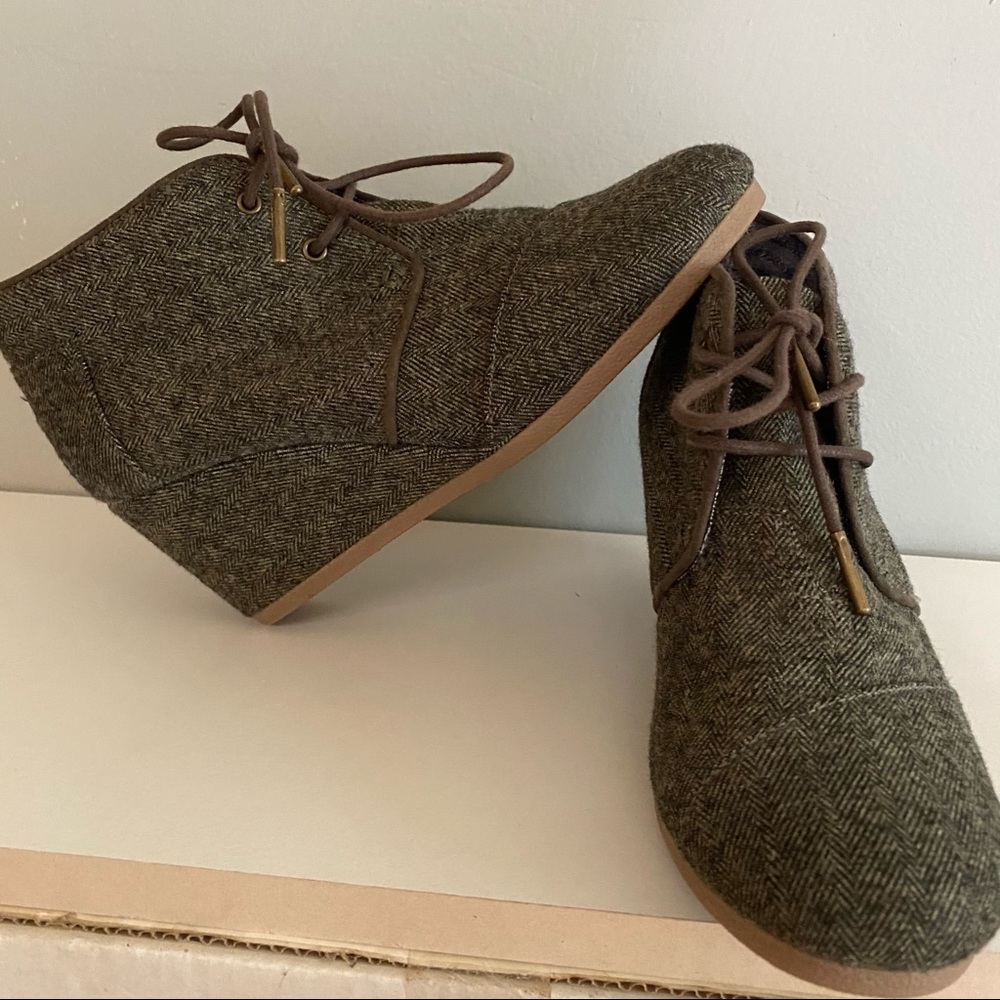 Toms Wedge High Heel Boots